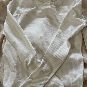 Lululemon White Rest Less Pullover w tags❤️